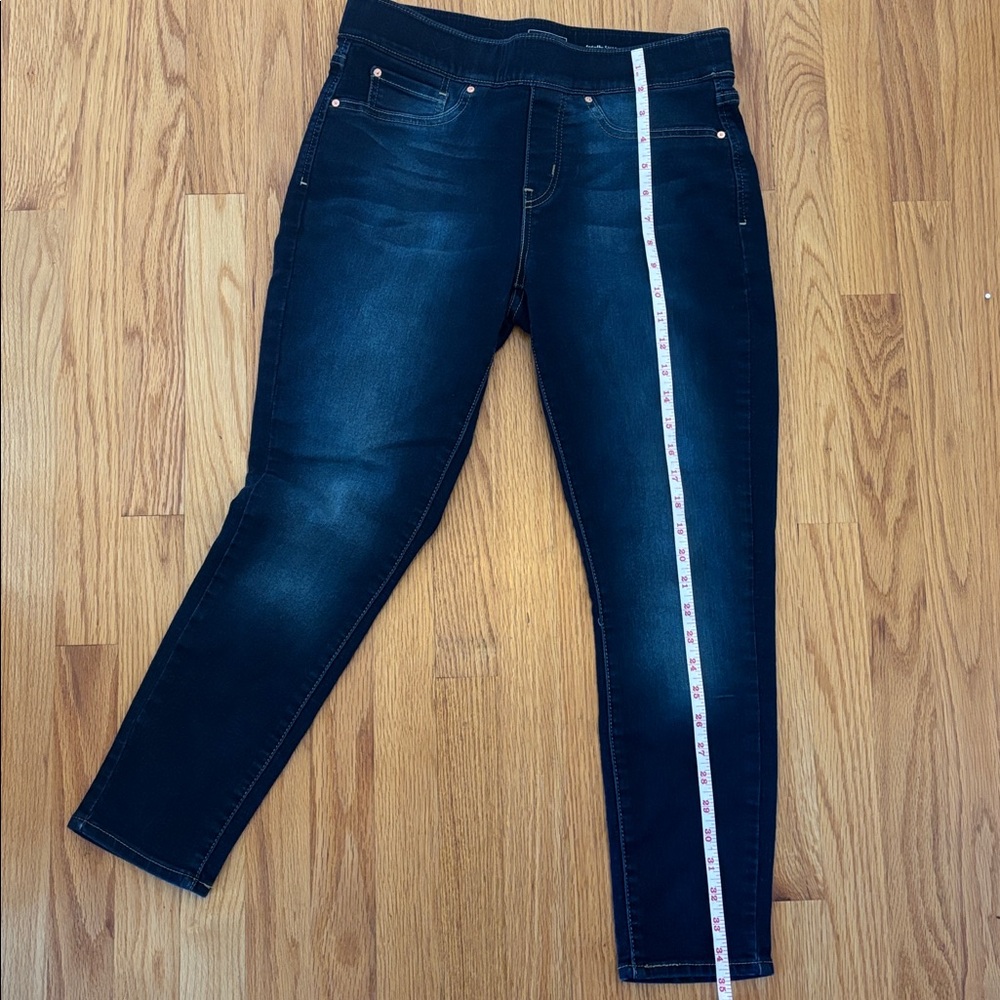 NWOT LEVI’S 10S Totally Shaping Pull On Skinny Jeans Dark Blue - Picture 7 of 8